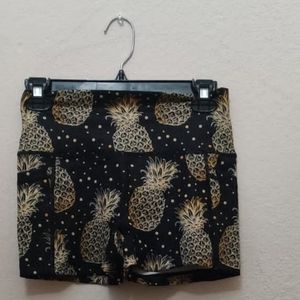 Constantly Varied Gear SHORTS FINEAPPLE NWOT XS 2.5 inch